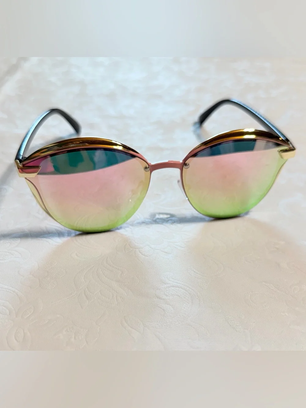 Lot of 5 Assorted Women's 😎